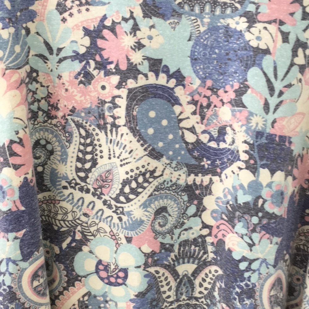 LuLaRoe Perfect Tee - Picture 3 of 6